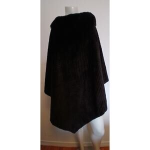 New Kenzie Black Faux Fur Winter Poncho One Size Topper Asymmetrical Hemline OS